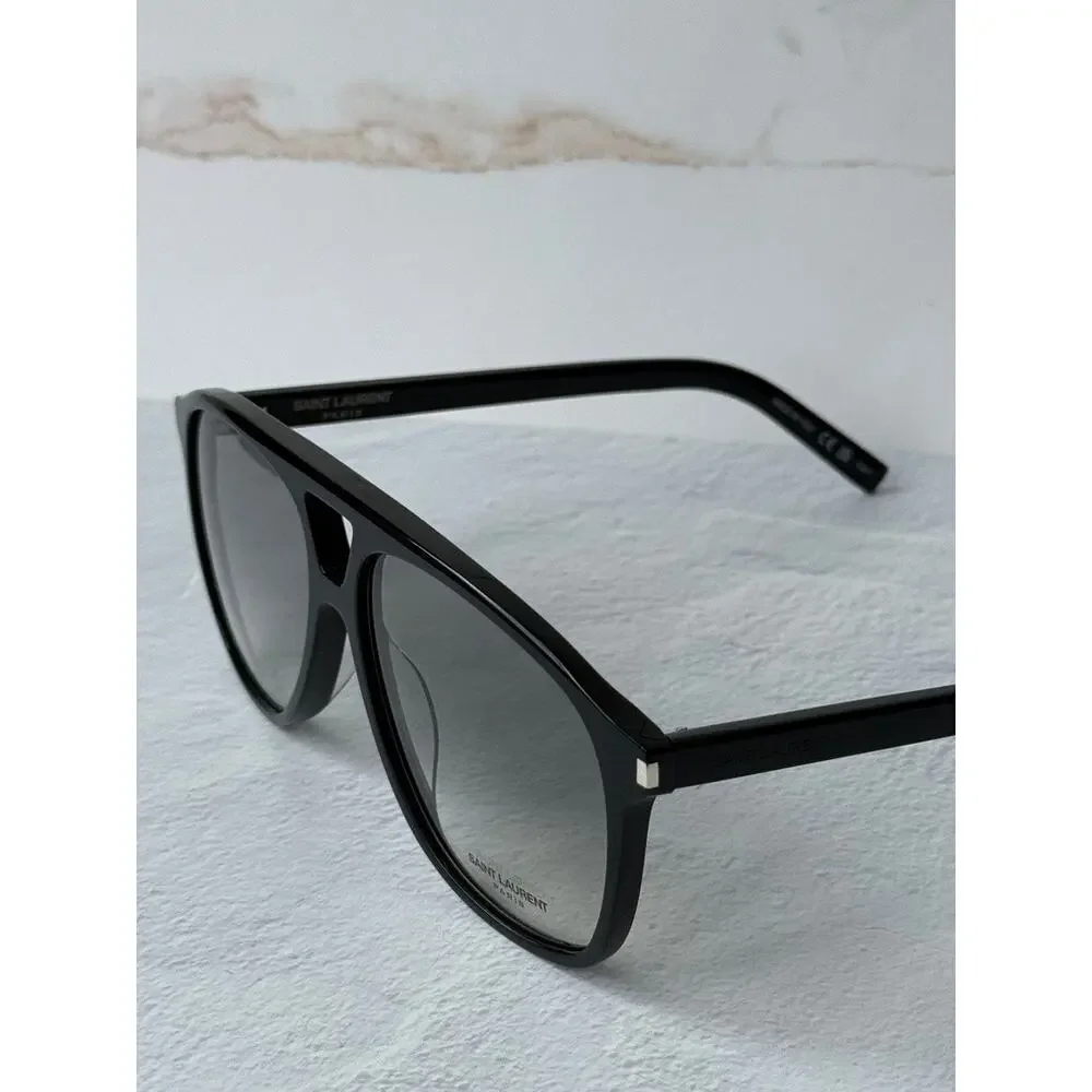 Saint Laurent discover saint